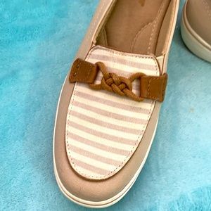 Grasshoppers Tan and Cream Striped Braided Loafer Flats